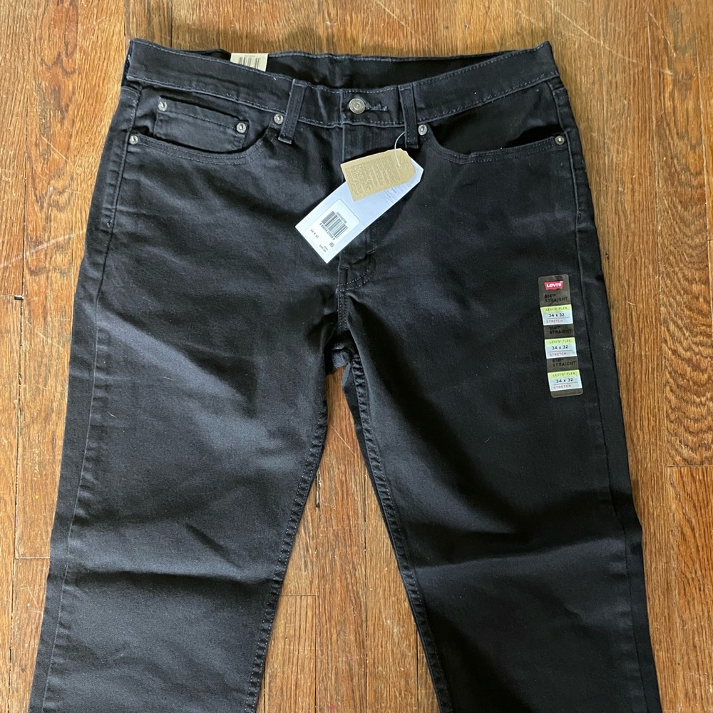 Men’s black Levi’s never worn tags attached